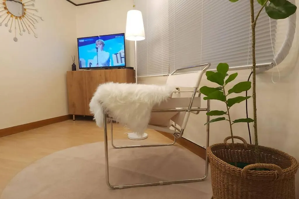 K-5 Hongdae Yeontral Park Apartment Seoul South Korea