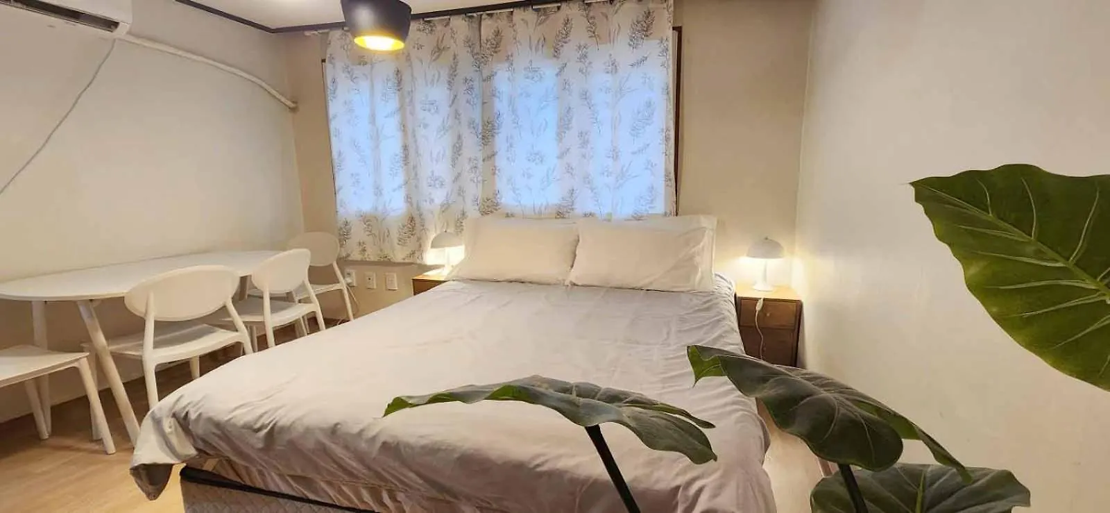 K-5 Hongdae Yeontral Park Apartment Seoul South Korea