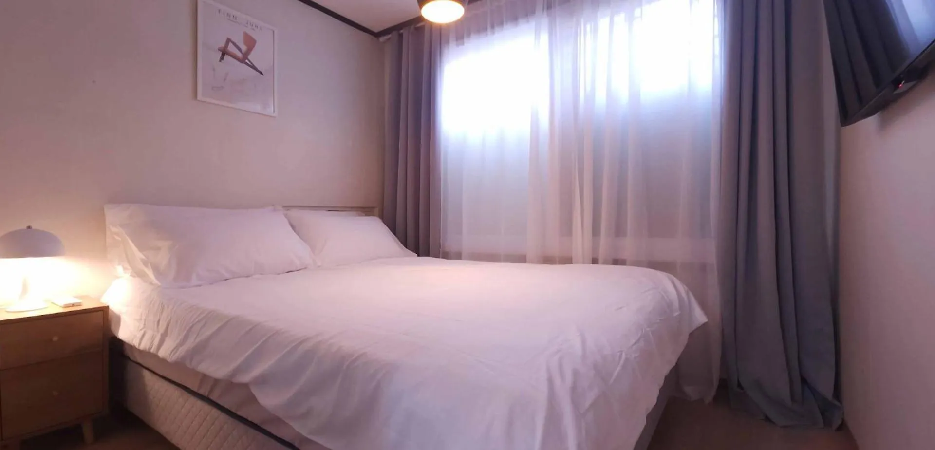 K-5 Hongdae Yeontral Park Apartment Seoul